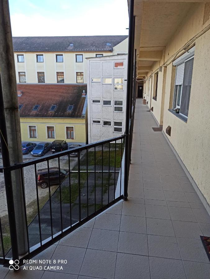 Centrum 2 Apartman Szolnok Exterior foto