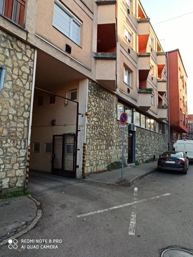 Centrum 2 Apartman Szolnok Exterior foto